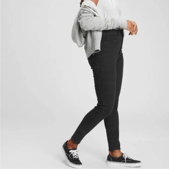 GAP Denim - GAP Women's Universal Jegging High Rise
